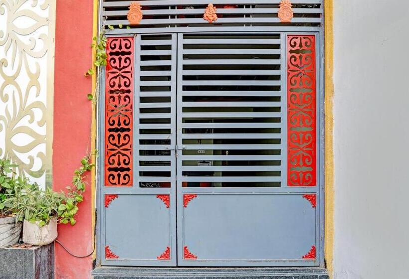 فندق Spot On Avantika Palace