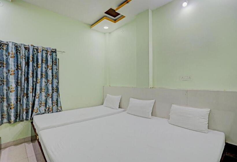 فندق Spot On Avantika Palace