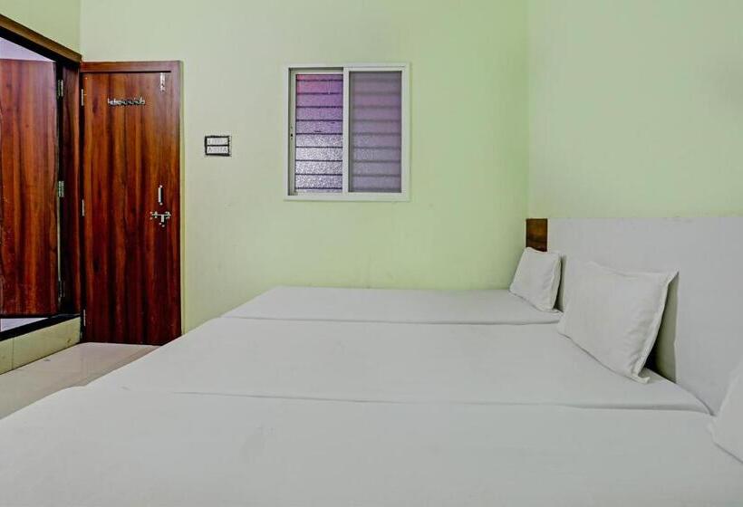 فندق Spot On Avantika Palace