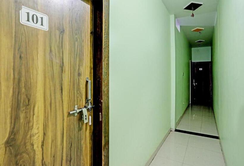 فندق Spot On Avantika Palace