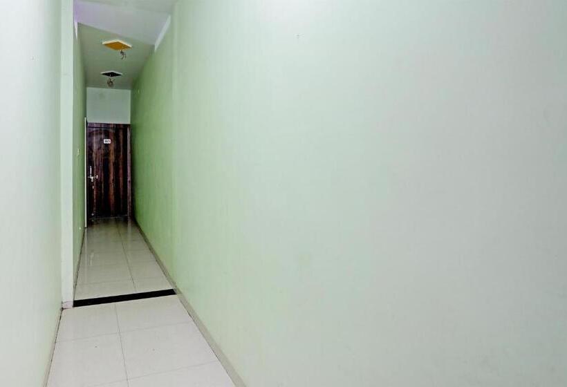 فندق Spot On Avantika Palace