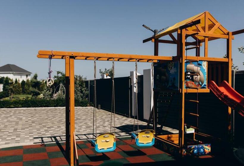 בית מלון כפרי Sunday Caprice