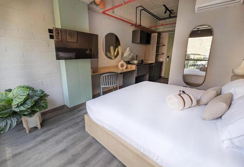 Отель Urbit Social Lofts