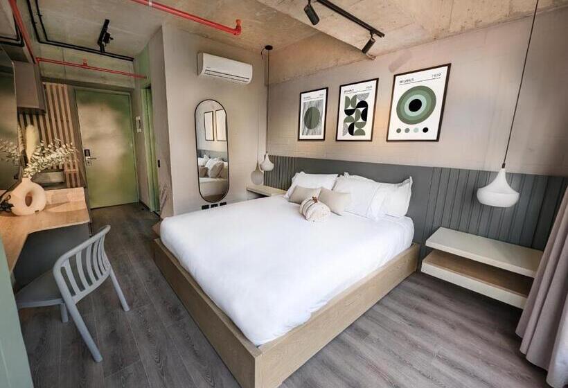 Отель Urbit Social Lofts