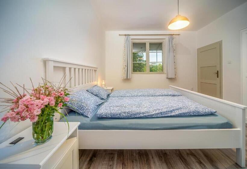 بنسيون Dégi Festetics Kastély, Park Vendégház