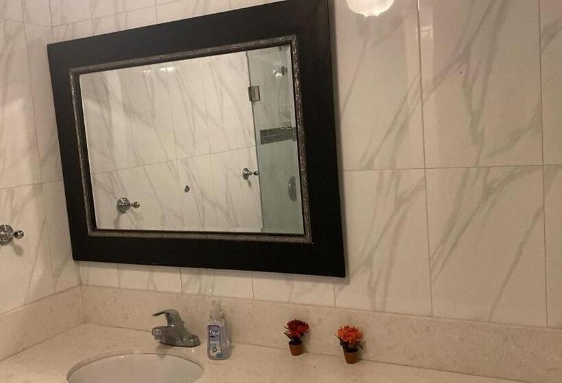 ユースホステル Westminster Zen Home