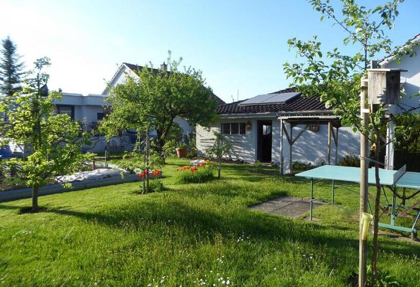 住宿加早餐  22 – Zimmer & Zmorge