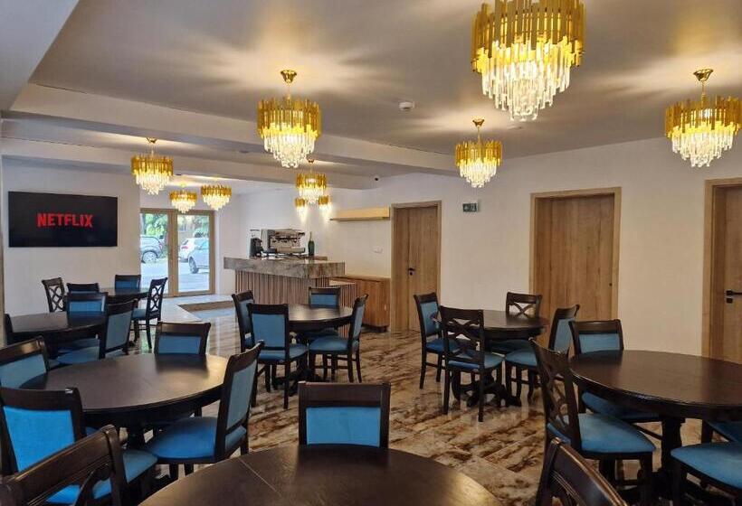 Отель Colt De Rai Deluxe & Spa