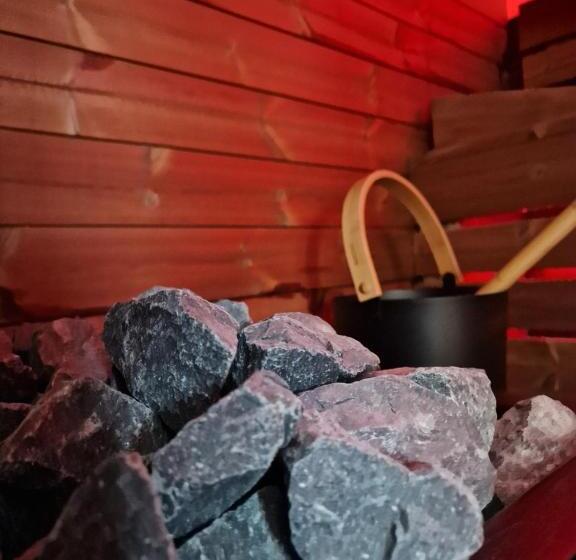 Отель Colt De Rai Deluxe & Spa