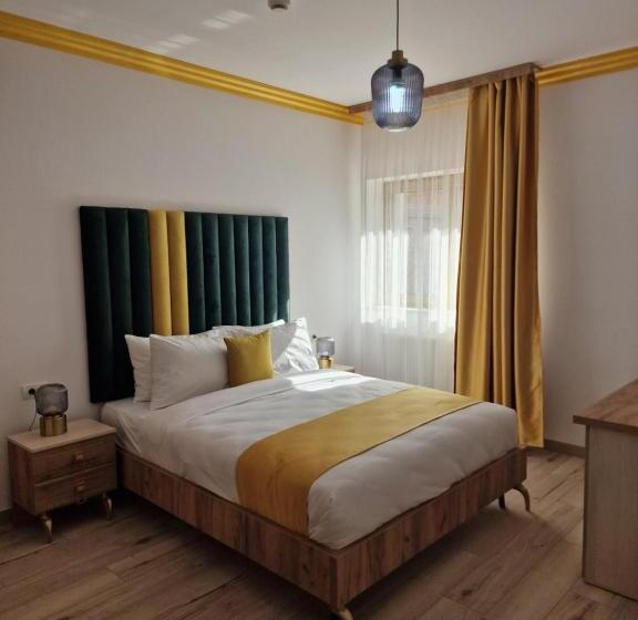 Отель Colt De Rai Deluxe & Spa