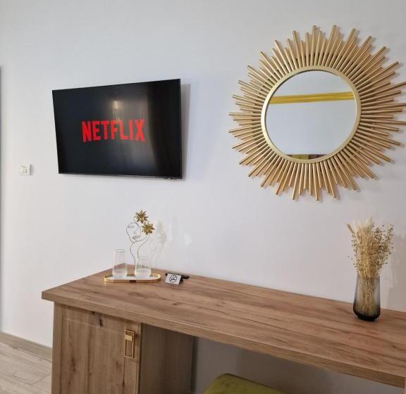 Отель Colt De Rai Deluxe & Spa