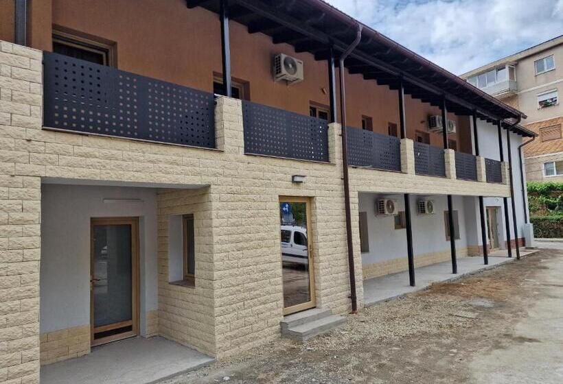 هتل Colt De Rai Deluxe & Spa