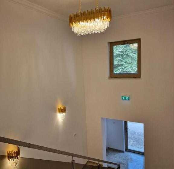 Отель Colt De Rai Deluxe & Spa