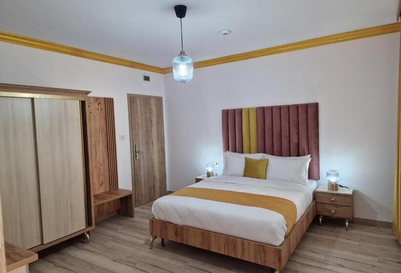 فندق Colt De Rai Deluxe & Spa