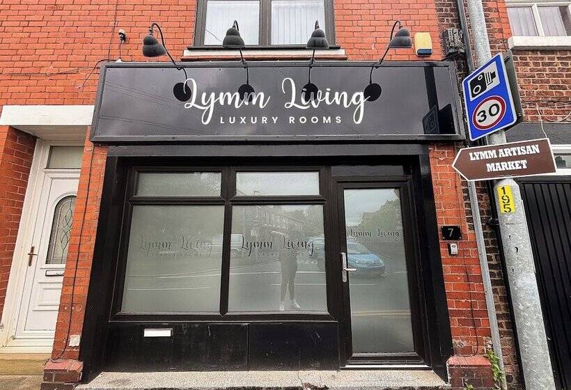 カプセルホテル Lymm Living