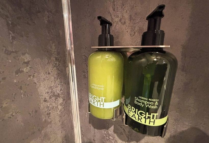 カプセルホテル Lymm Living