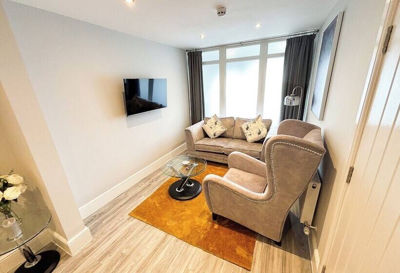 カプセルホテル Lymm Living