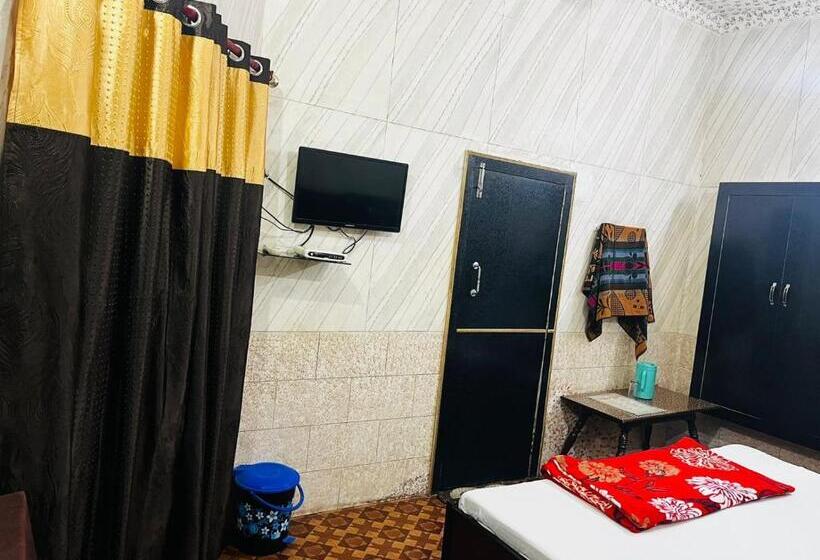 בית מלון כפרי Dinesh