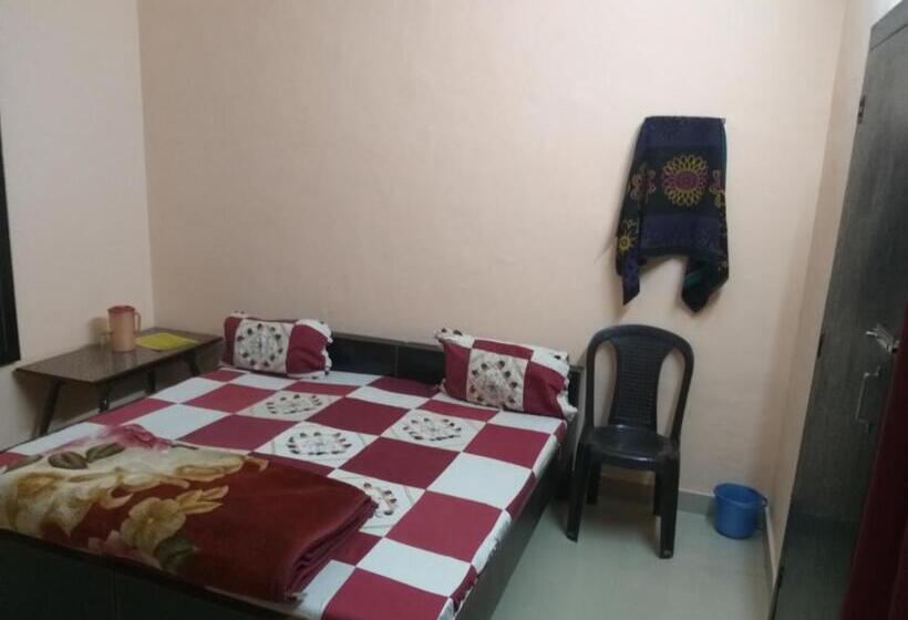 בית מלון כפרי Dinesh