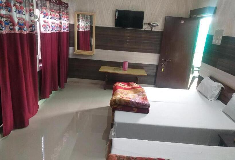 בית מלון כפרי Dinesh