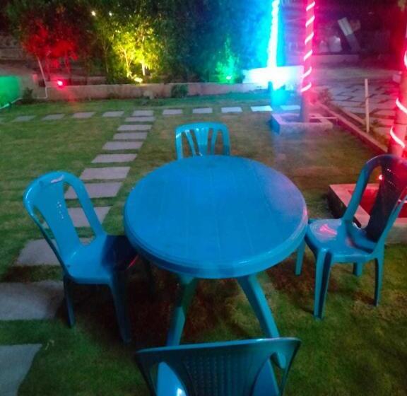 فندق Oyo Durga Palace