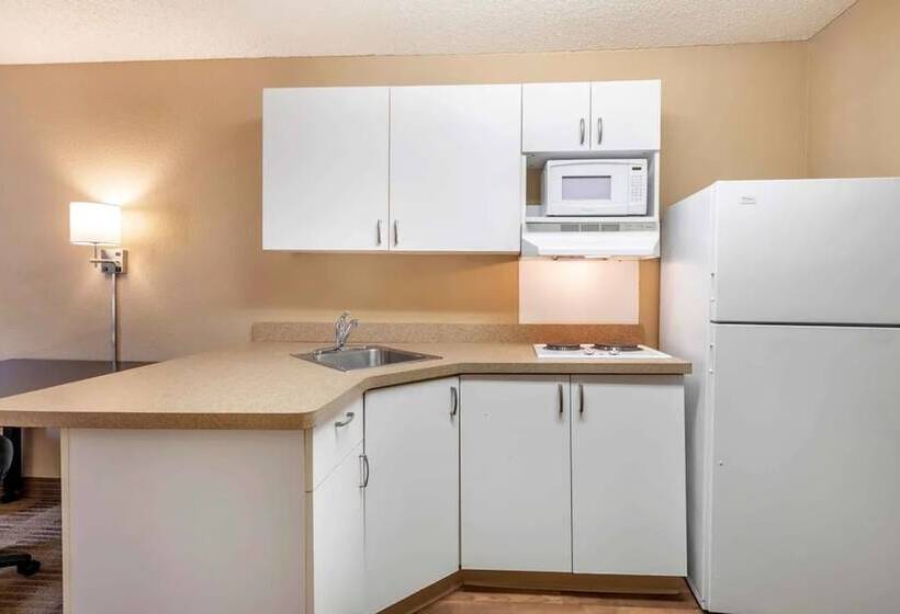 בית מלון כפרי Relax Suites Extended Stay   La Mirada