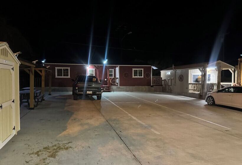 فندق على الطريق Zee Garden