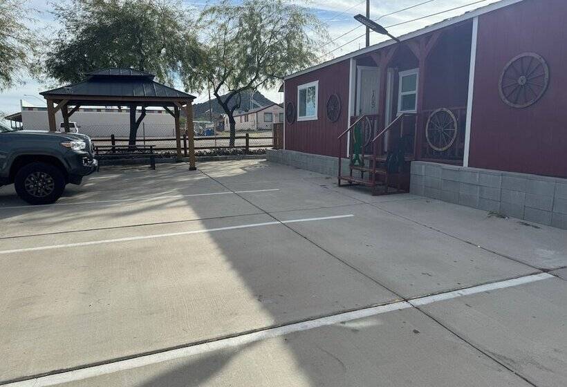 فندق على الطريق Zee Garden