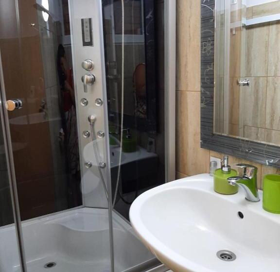 بنسيون Casa Iris Slanic