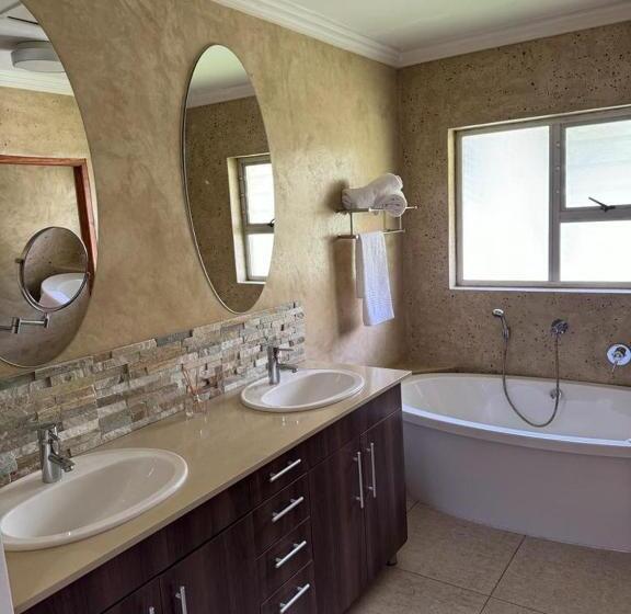 פנסיון Ocean View Villa