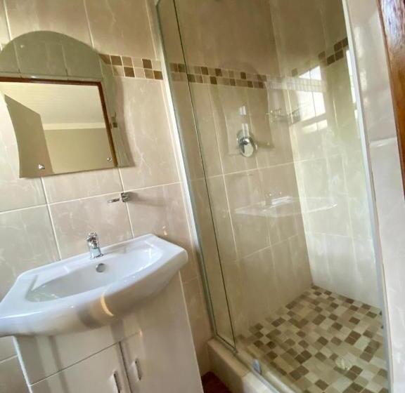 بنسيون Zest Boutique Manor