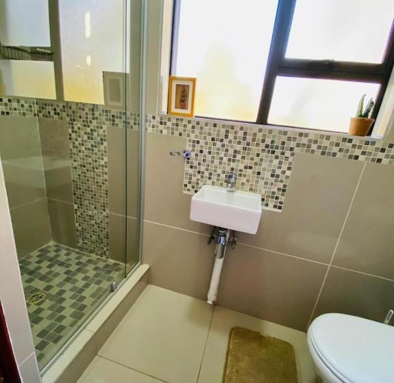 بنسيون Zest Boutique Manor