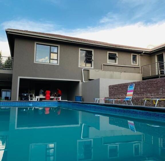 بنسيون Zest Boutique Manor