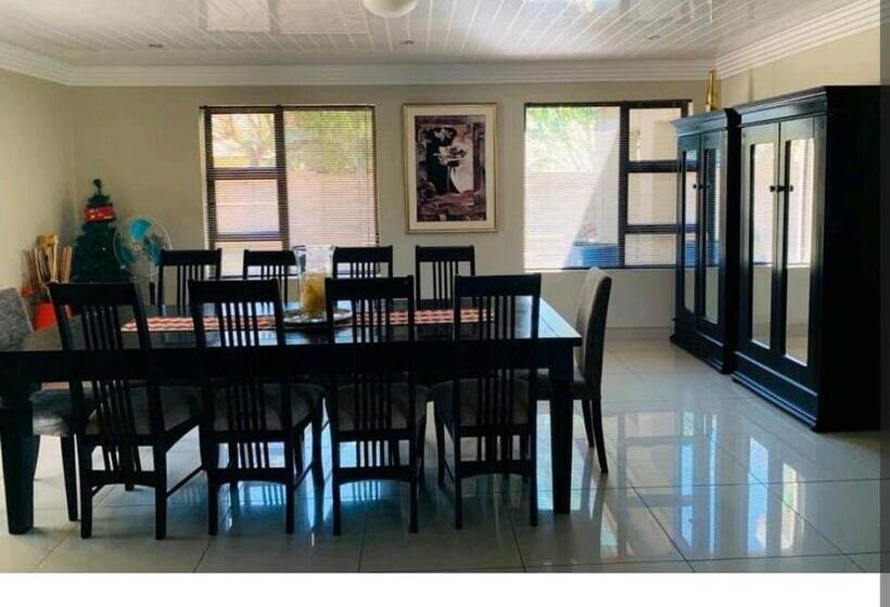 بنسيون Zest Boutique Manor