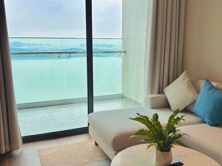 The Sea Halong Bay Managed By Class M