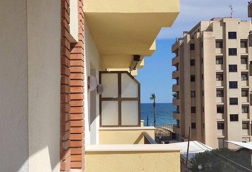 Apartamentos Kronos 3000