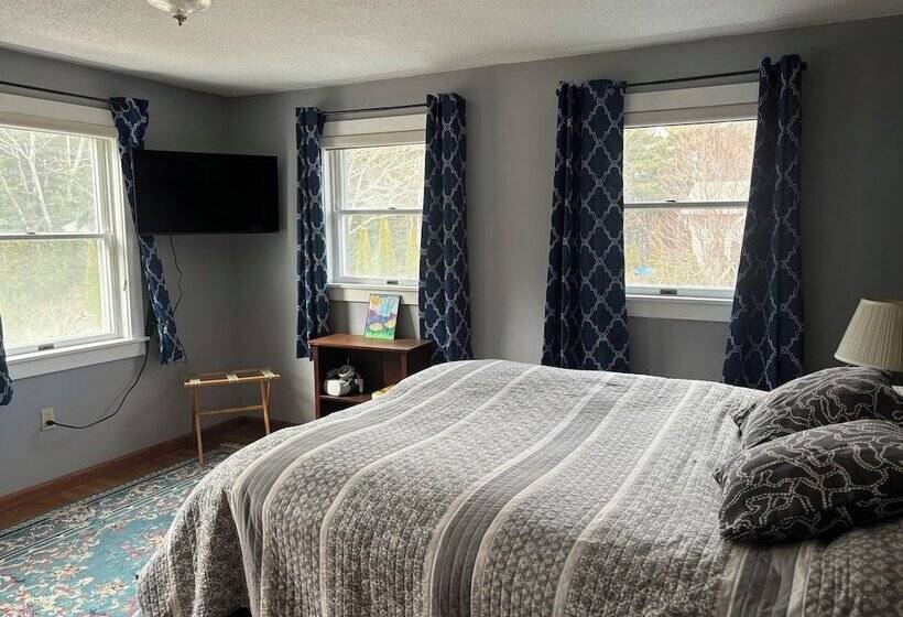 مبيت وإفطار Christmas Cove Inn