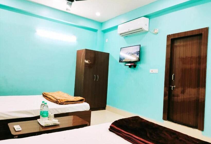 ホテル Ambika Near Famous Naulakha Temple