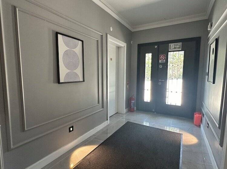 هتل Aslan Airport