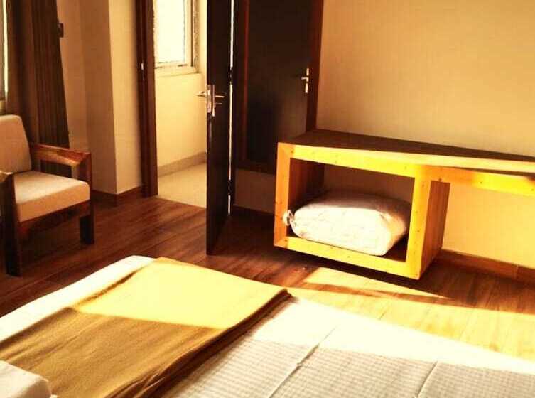 Отель The Bassu S Gangtok