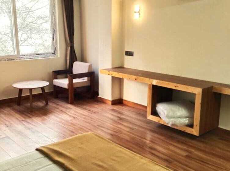 Отель The Bassu S Gangtok