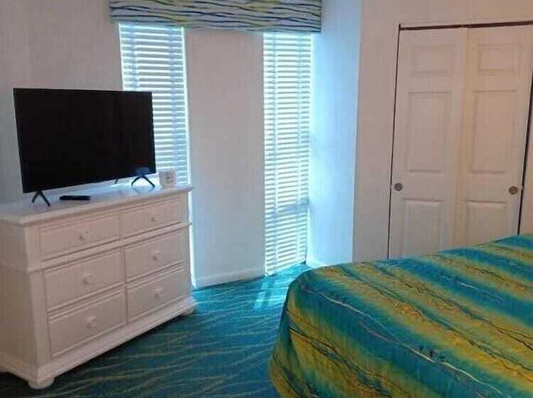 Islander Beach Resort