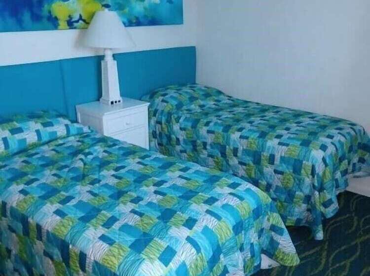 Islander Beach Resort