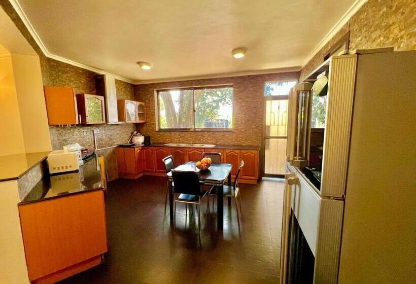 ペンション Wenzi Luxury Homes