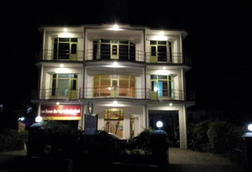 Goroomgo Hotel Dolphin Dalhousie