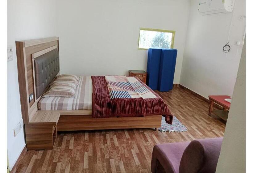 Goroomgo Hotel Dolphin Dalhousie