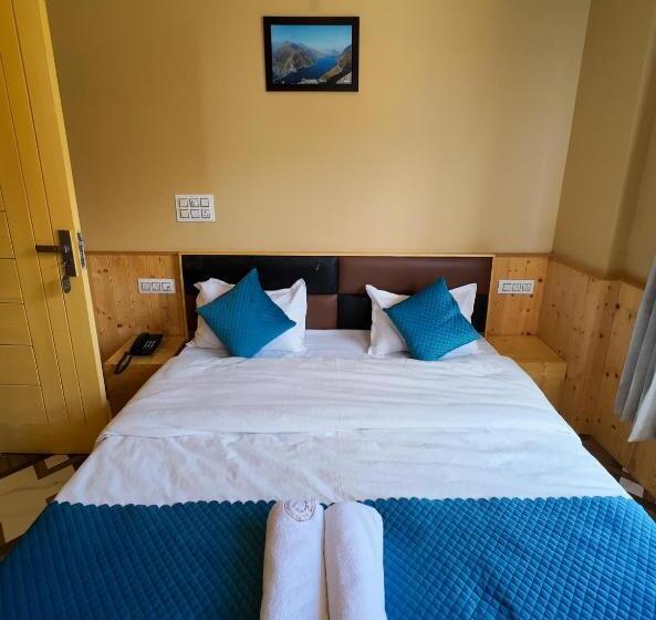 酒店 Goroomgo Ghar Bar Boutique Stay Himachal Pradesh   Luxury Room & Mountain View