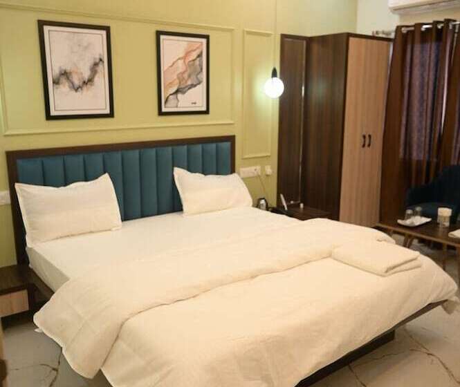 בית מלון כפרי Kaanjee