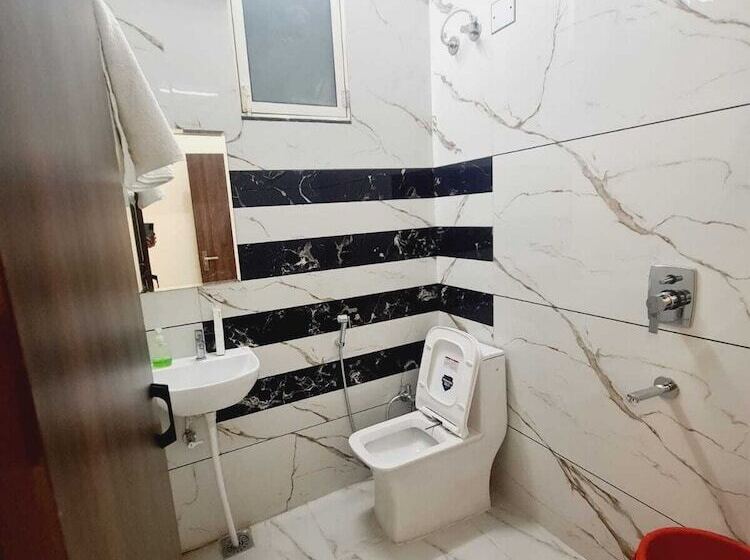 בית מלון כפרי Kaanjee