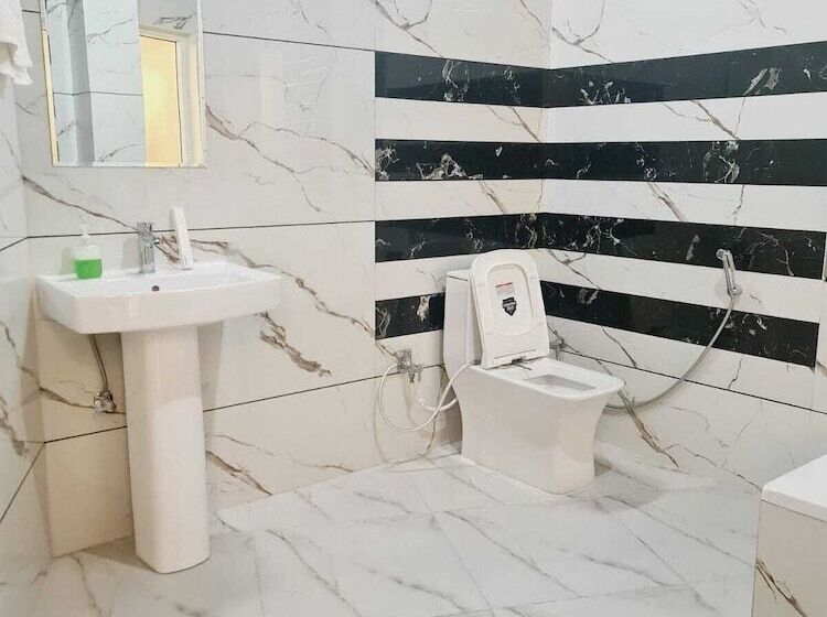 בית מלון כפרי Kaanjee